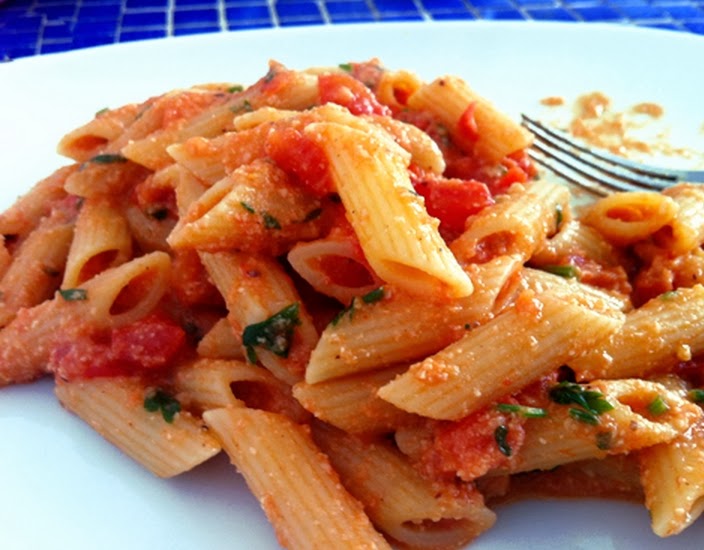 pennette con tomates frescos