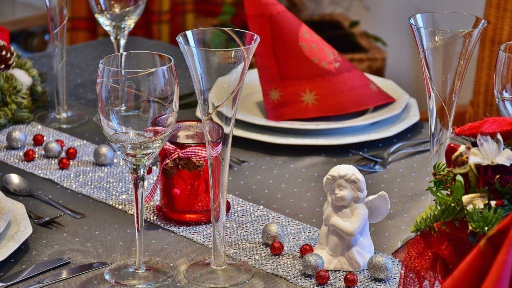 Consejos para tu restaurante en estas fiestas de Navidad y fin de año 1 Mesa de Navidad
