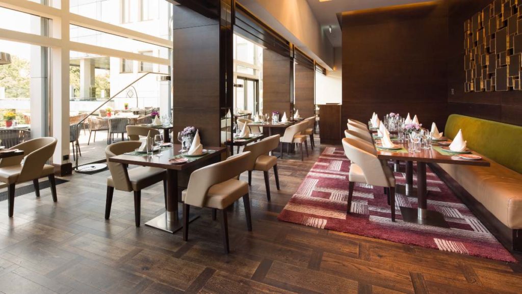 Cómo aprovechar al máximo el espacio de un restaurante en 2023 1 Espacio restaurante
