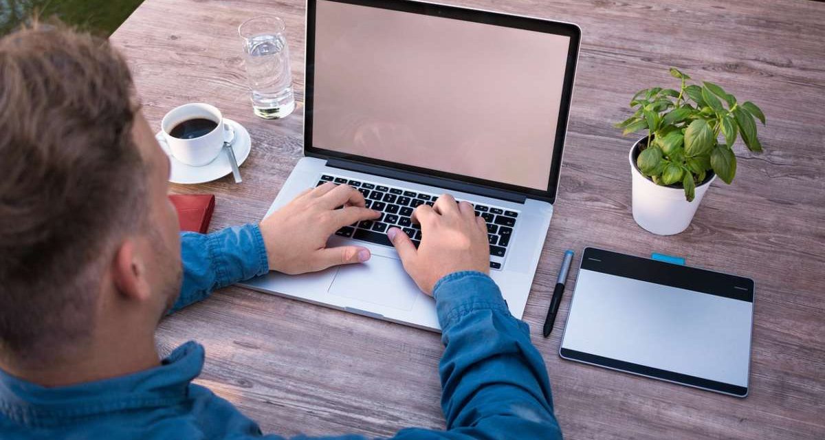 ¿Cómo puedes hacer más social la web de tu restaurante?