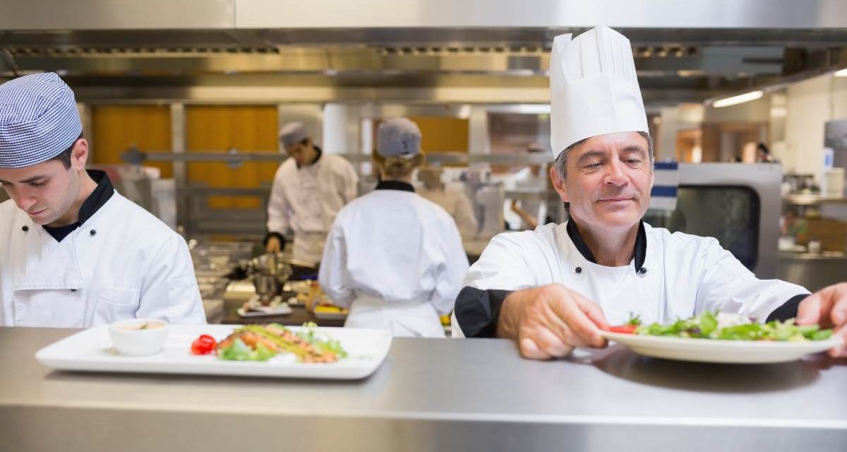 Cómo mantener los estándares de calidad en tu restaurante a lo largo del tiempo