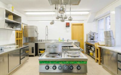 Cómo aprovechar el espacio en cocinas pequeñas de restaurante