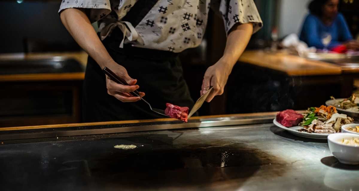 Cocinas abiertas: ventajas y desventajas de mostrar tu maquinaria al cliente