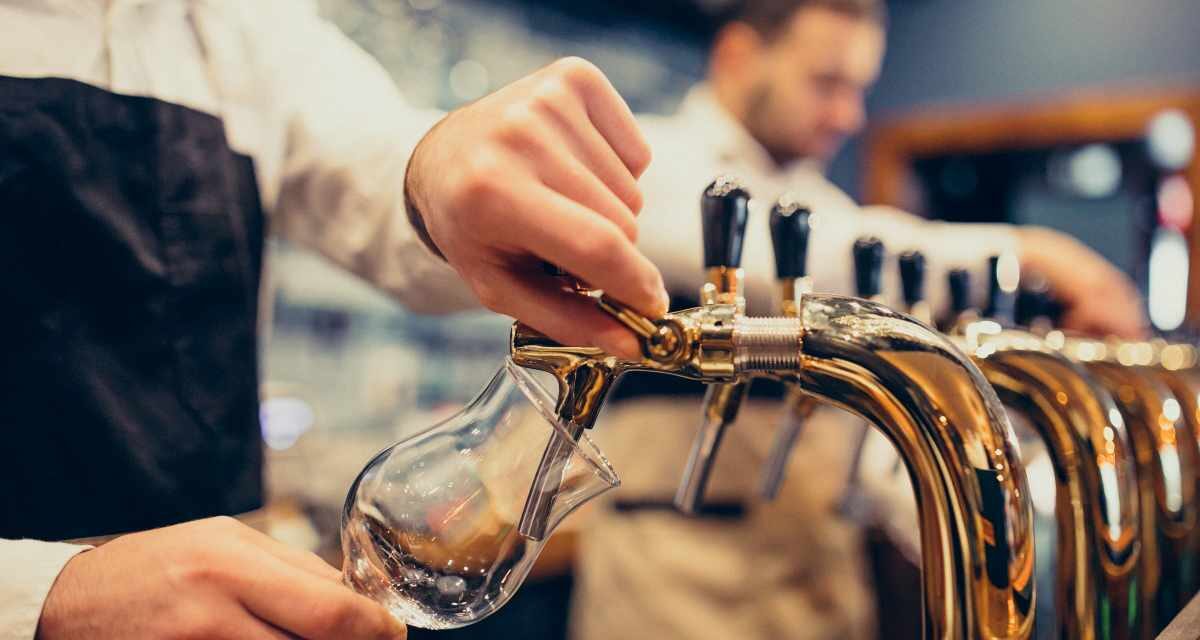 Cómo se están transformando los bares tradicionales para seguir llenando mesas